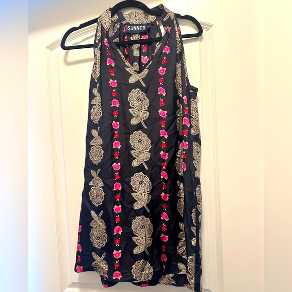 SUNNER FLORAL SLEEVELESS DRESS - Picture 2 of 6